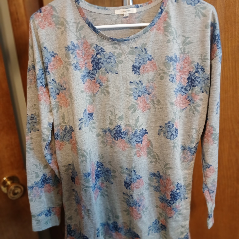 Maurices Gray Floral Long Sleeve Top